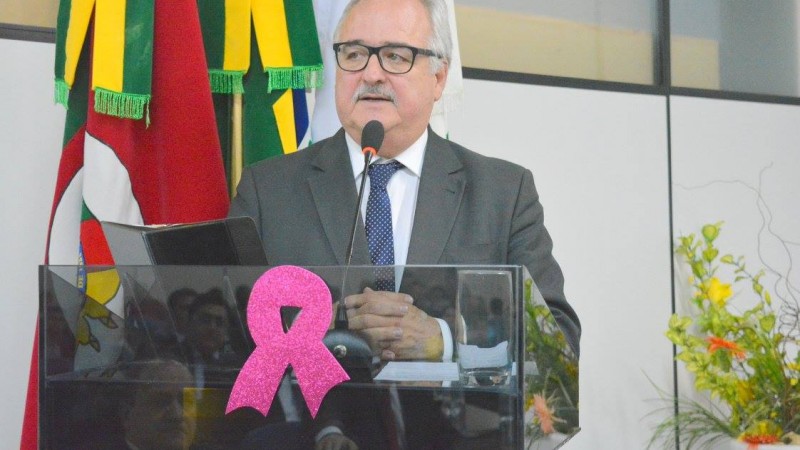 Representando o governador do estado José Ivo Sartori, Westphalen participou do evento realizado na Câmara Municipal de Vereadores do município. 