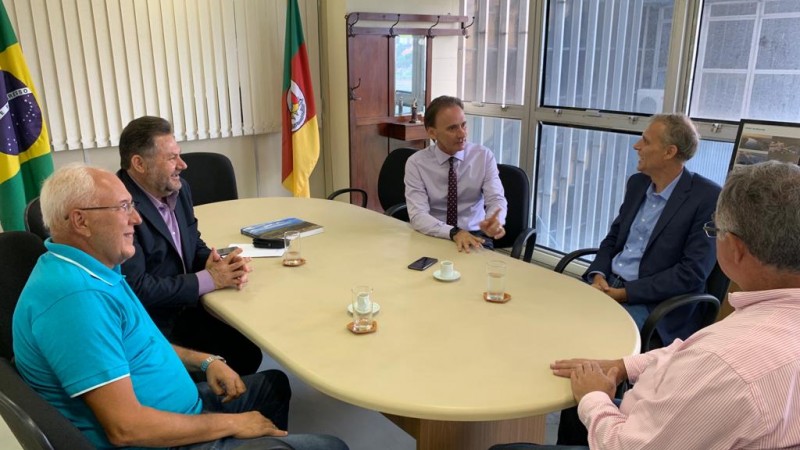 Reunião ocorreu na sede da Secretaria de Logística e Transportes