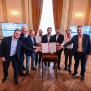    Leite afirmou que a moderniza&ccedil;&atilde;o dos aeroportos integra uma estrat&eacute;gia mais ampla de transforma&ccedil;&atilde;o da infraestrutura ga&uacute;cha