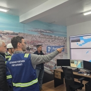 O presidente da Portos RS, Cristiano Klinger, apresenta projetos para hidrovias ao secret&aacute;rio Cl&oacute;vis Magalh&atilde;es.