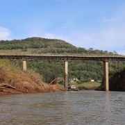 Bloqueio total ocorreu ap&oacute;s a identifica&ccedil;&atilde;o de uma fratura em uma das paredes da estrutura de travamento dos pilares.